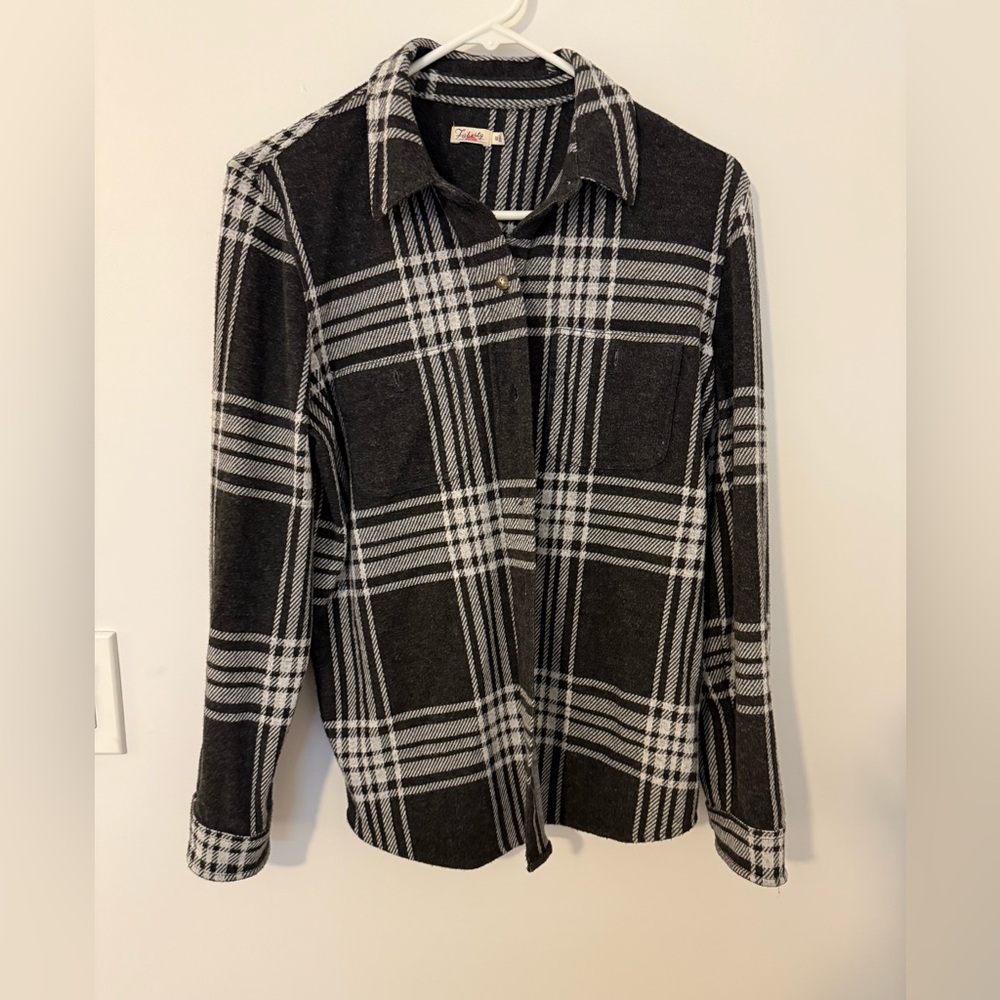 Faherty Black and White Plaid Button Down sweater button up plaid shirt